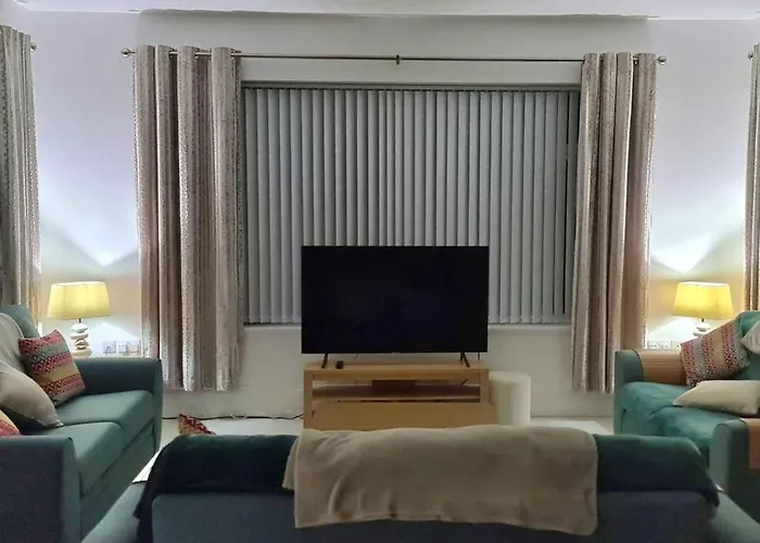 Annie\'S House With Thermal Health Spa