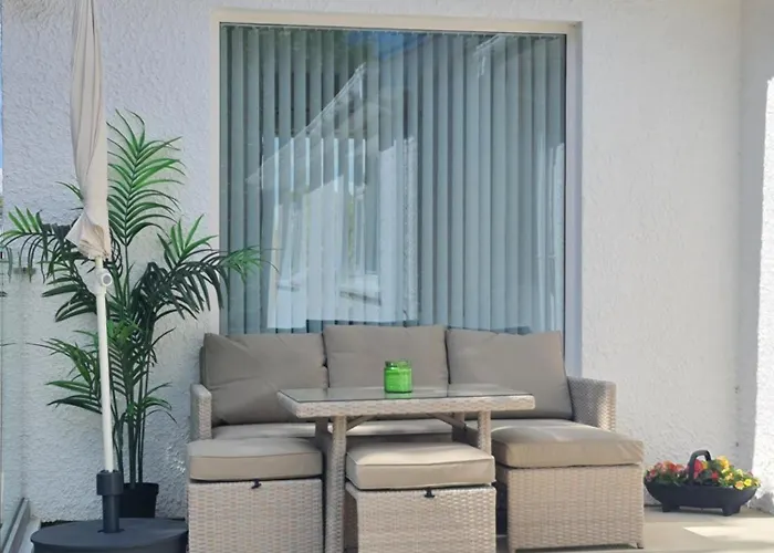 Annie\'S House With Thermal Health Spa